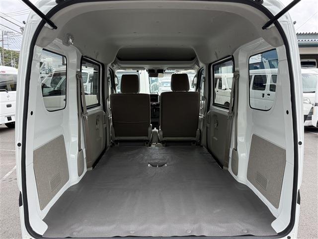 Nissan NV100 Clipper 3