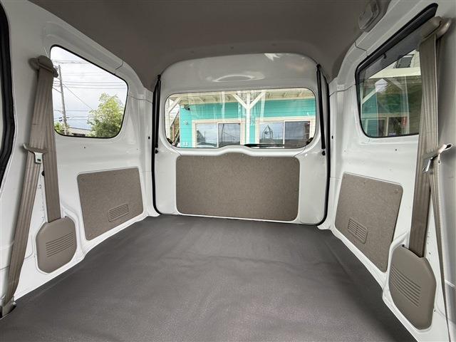 Nissan NV100 Clipper 4