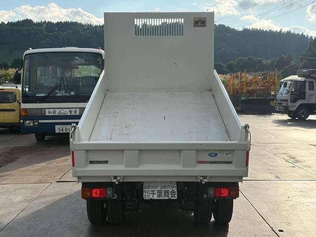 Hino Dutro 6
