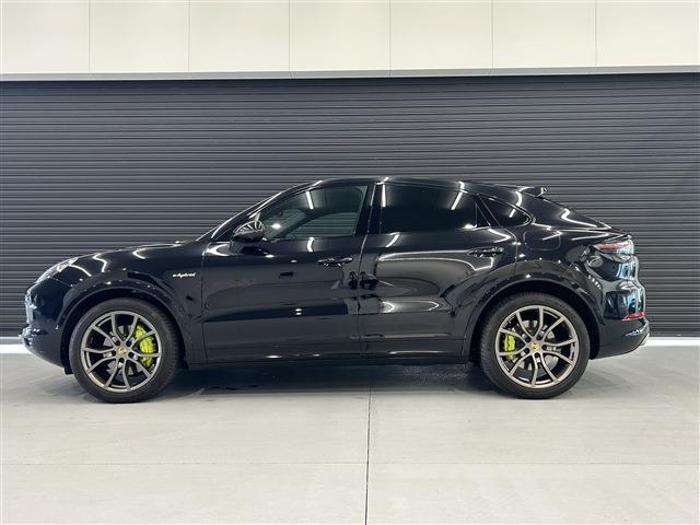 Porsche Cayenne Coupe 2
