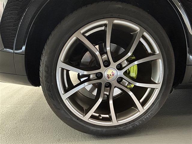 Porsche Cayenne Coupe 6