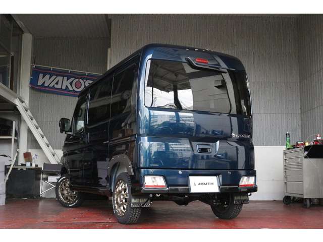 Daihatsu Atrai 7
