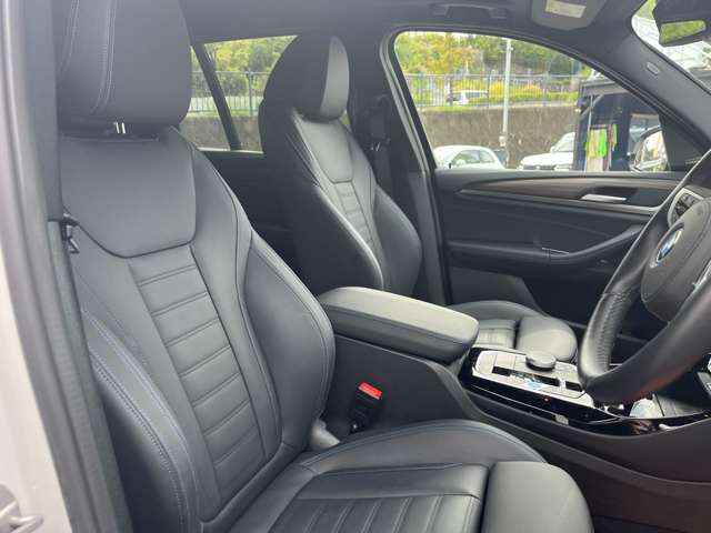BMW iX3 7