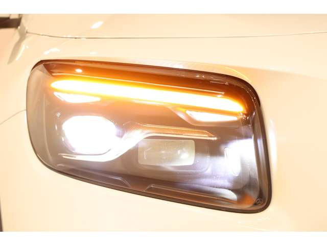 Mercedes-Benz GLB 12