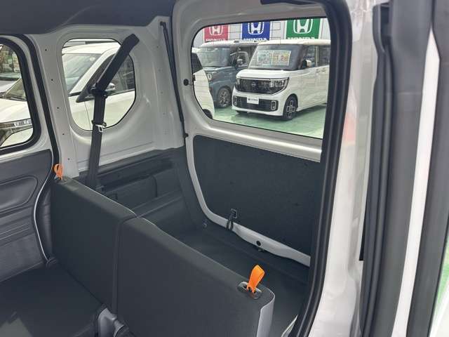Honda N-VAN 8