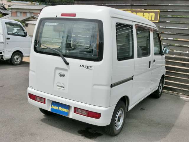 Daihatsu Hijet Cargo 11