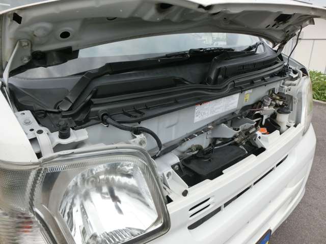 Daihatsu Hijet Cargo 4