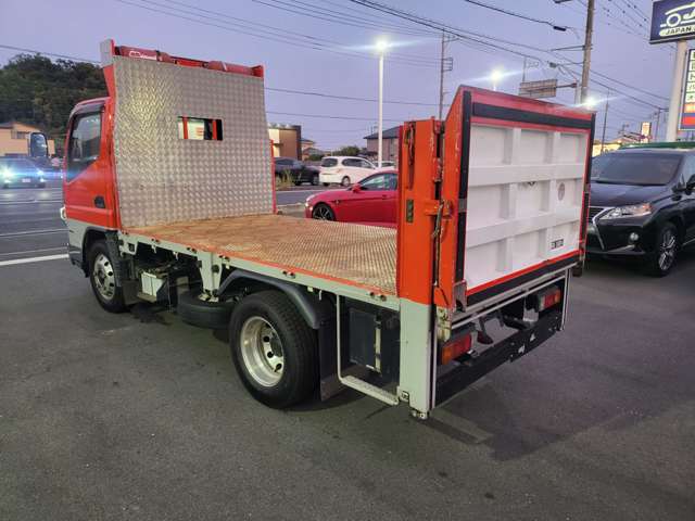 Mitsubishi Fuso Canter 2