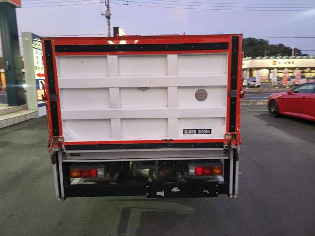 Mitsubishi Fuso Canter 8