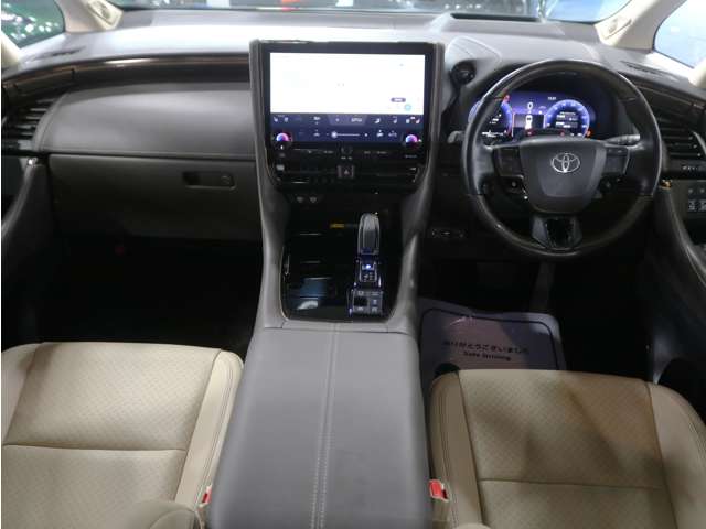 Toyota Alphard 5