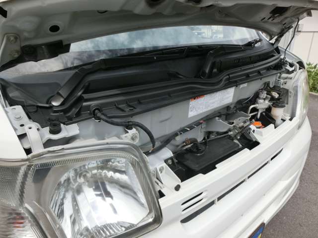 Daihatsu Hijet Cargo 4