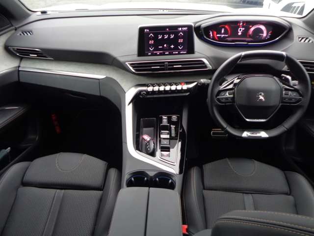 Peugeot 5008 6