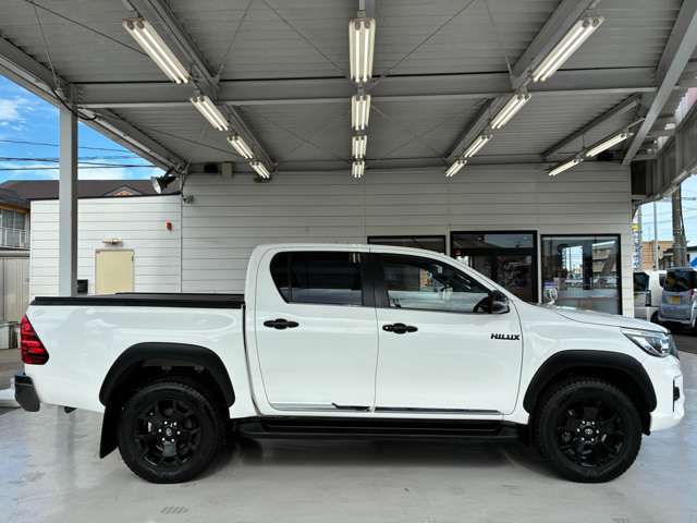Toyota Hilux 9