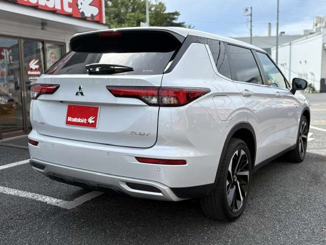 Mitsubishi Outlander 4
