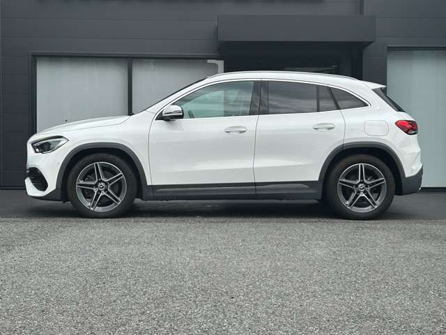 Mercedes-Benz GLA-Class 3