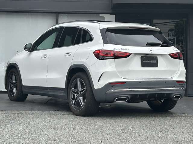Mercedes-Benz GLA-Class 4