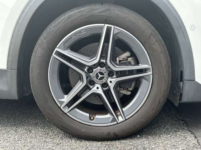 Mercedes-Benz GLA-Class 6