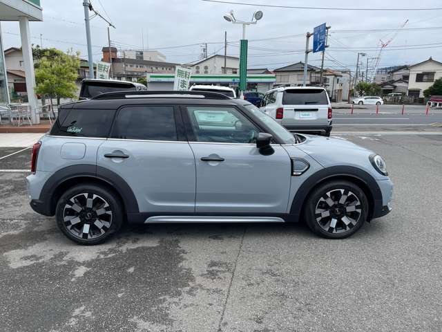 MINI Crossover 11