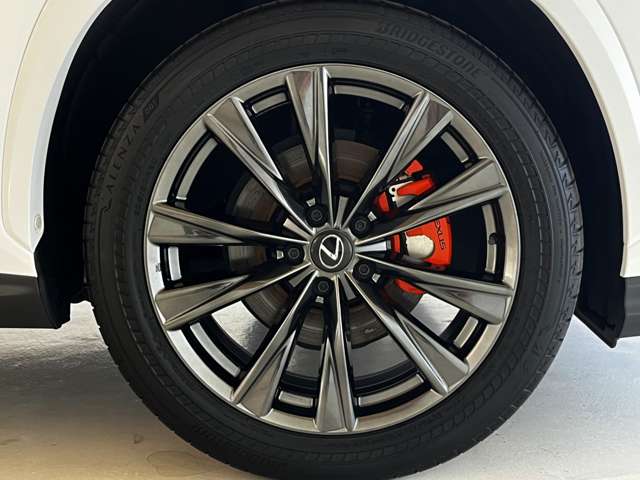 Lexus NX 9