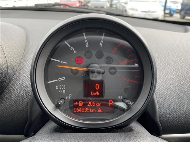 MINI Crossover 8