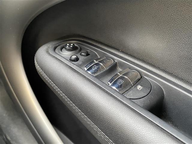 MINI Crossover 9