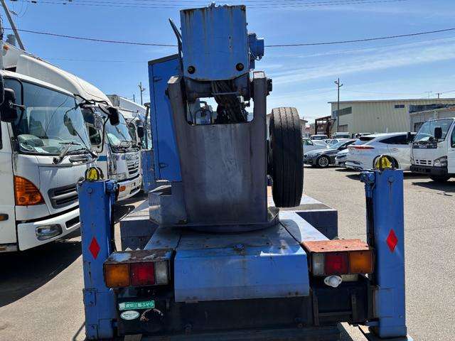 Mitsubishi Fuso Canter 6