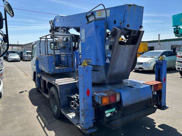 Mitsubishi Fuso Canter 7
