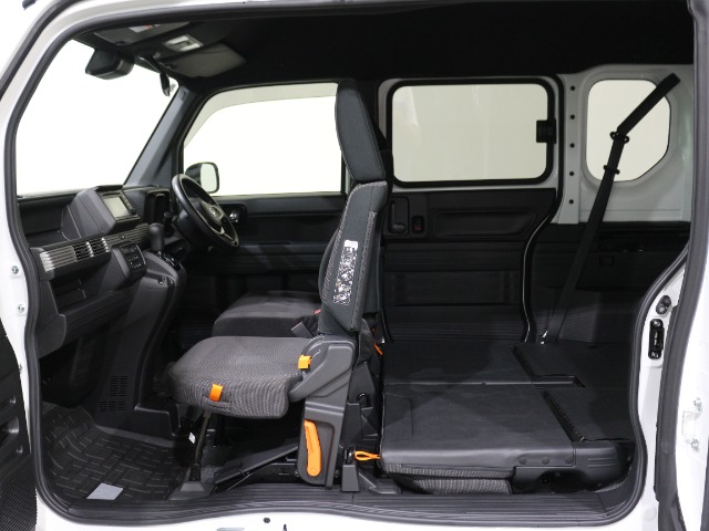 Honda N-VAN 12