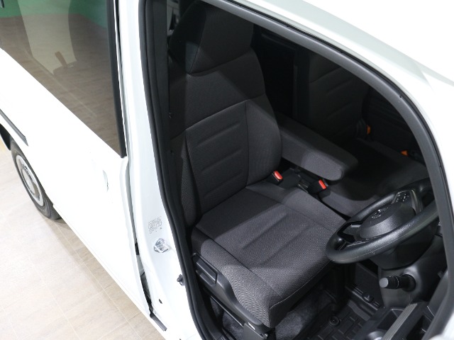 Honda N-VAN 8