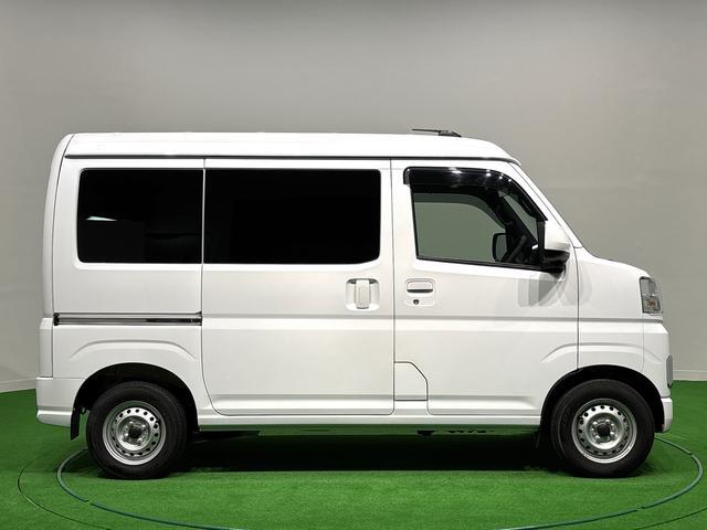 Daihatsu Hijet Cargo 7