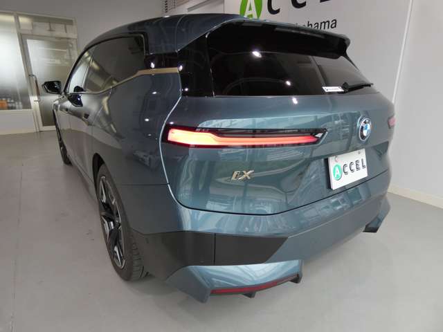 BMW iX 2