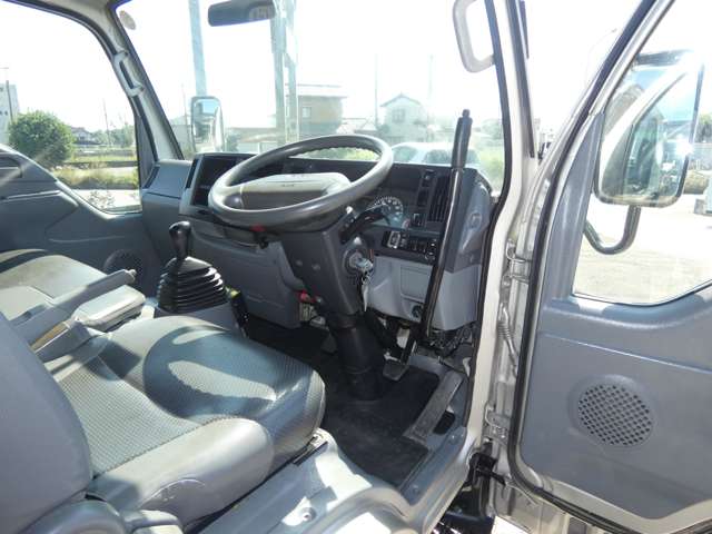 Isuzu Elf 12