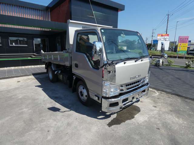 Isuzu Elf 4