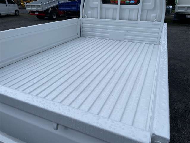 Mazda Bongo Truck 11