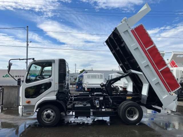 Mitsubishi Fuso Fighter 6