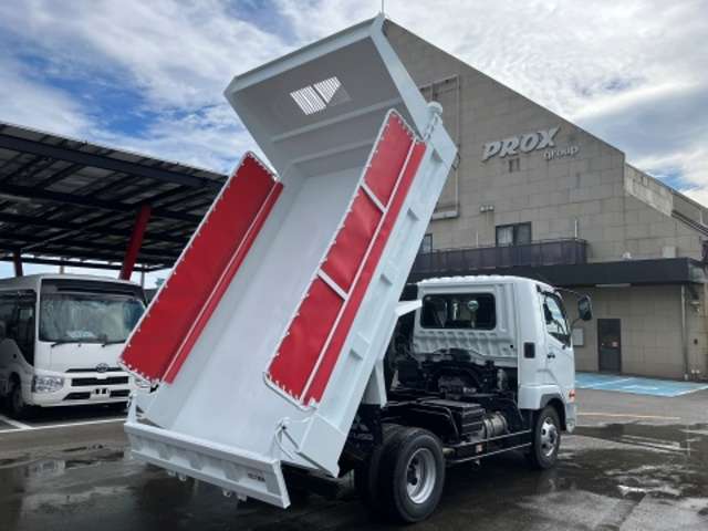 Mitsubishi Fuso Fighter 8