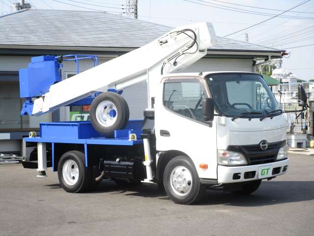 Hino Dutro 2