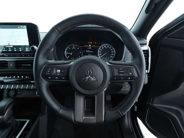 Mitsubishi Triton 11