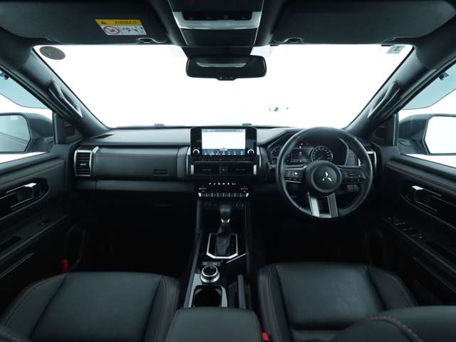 Mitsubishi Triton 6