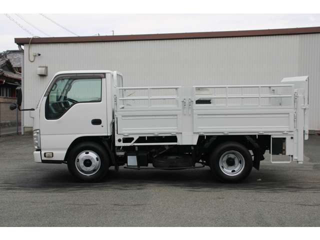 Isuzu Elf 6