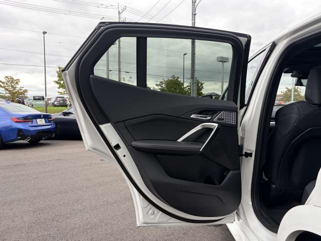 BMW iX2 12