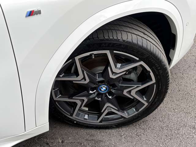 BMW iX2 7