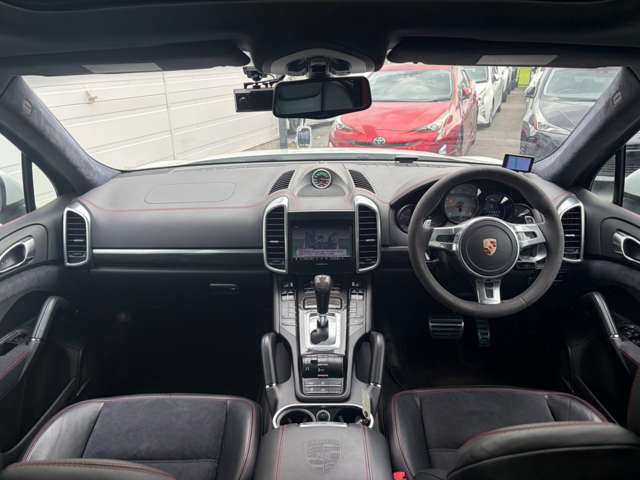 Porsche Cayenne 2