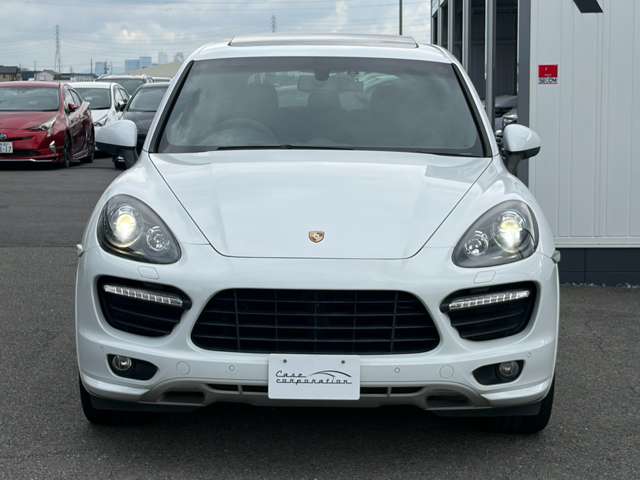 Porsche Cayenne 8
