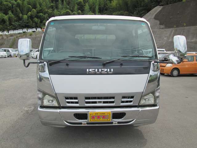 Isuzu Elf 2