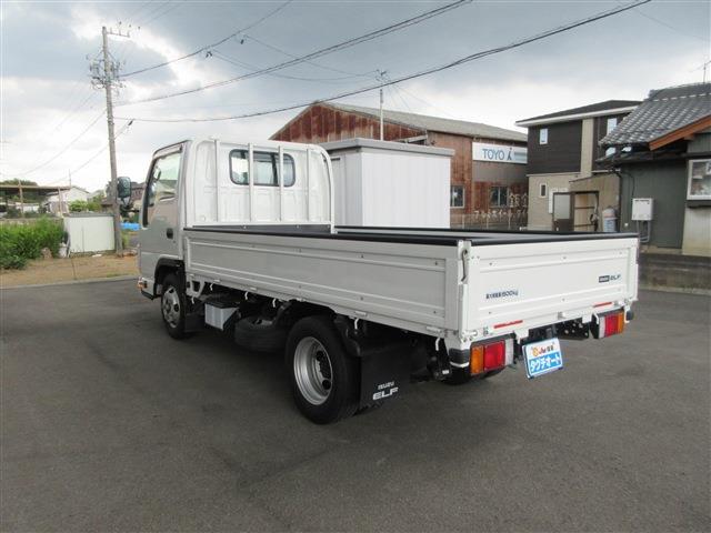 Isuzu Elf 7