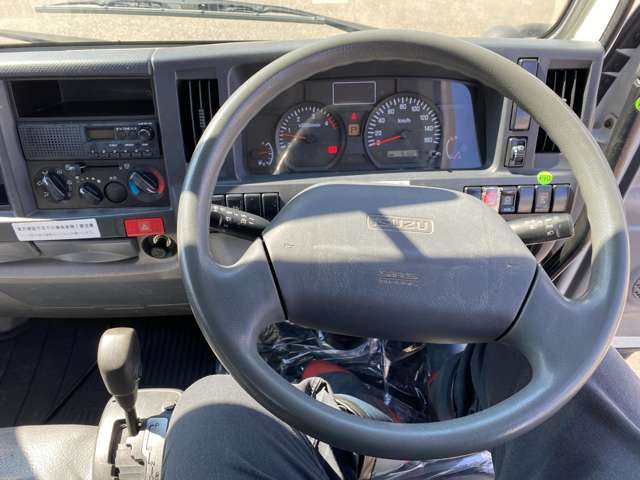 Isuzu Elf 10