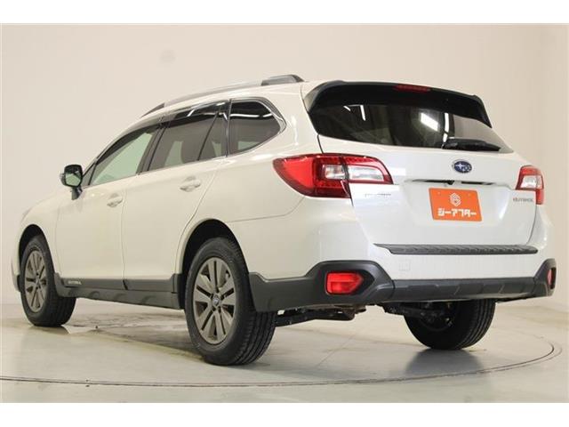 Subaru Legacy Outback 11