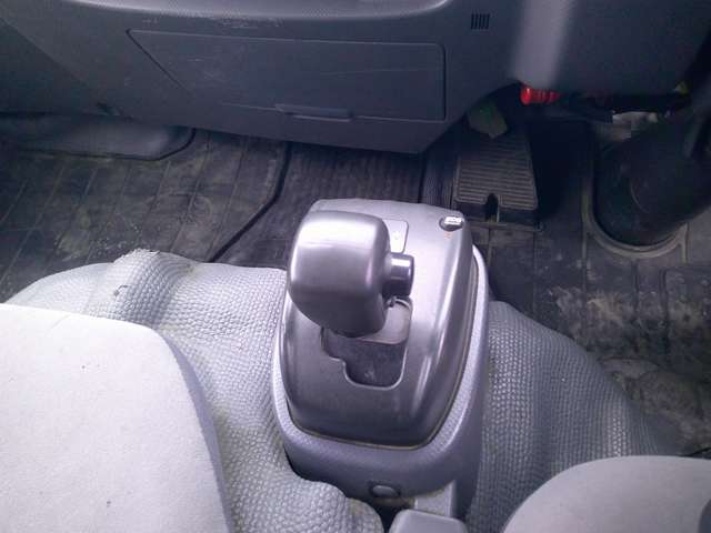 Isuzu Elf 12