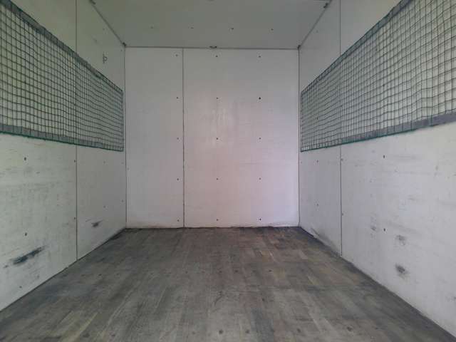 Isuzu Elf 9